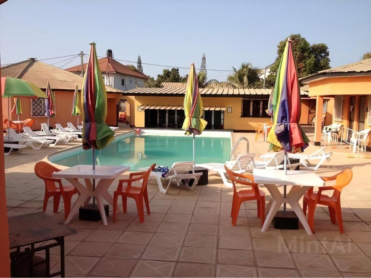 Avalon Garden Lodge Banjul Eksteriør bilde
